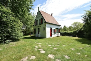 Holiday Home Exterior [summer]