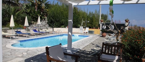 Piscina e Gazebo