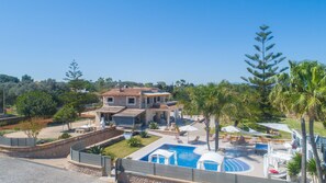 Magnifique villa avec piscine