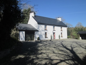 traditional cottage with all modern conveniences 