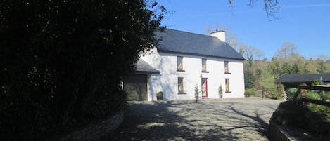 spacious private location set back from road