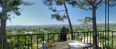 The view from the balcony to the coast and the west