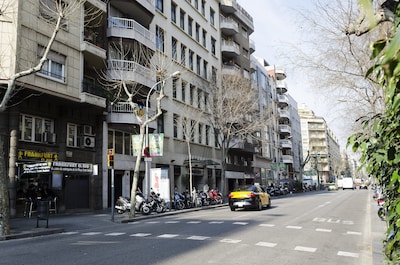 Relaxing apartment in the center of Barcelona