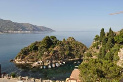 Mare Mare Mare: stunning view, tastefully furnished & equipped renovated house