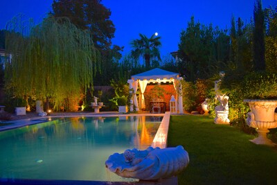 VILLA FLORENCE  LUXURY  RELAIS 24H SERVICE PRIVATE CHEF and Breakfast Included 