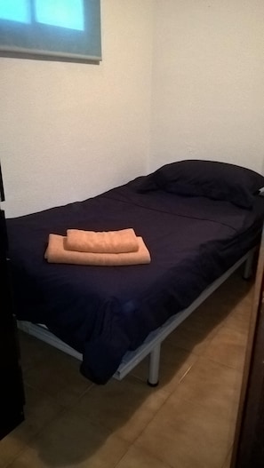 Two single beds (3ft) in Bed 1