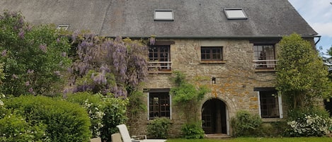 Two former farm cottages now one beautiful renovated house