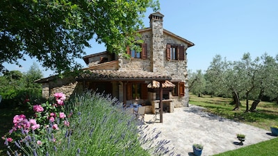 CASALE DEI BOMBI 8 sleeps, villa with private pool at exclusive use!