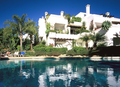 Marbella Luxury apartment 110m2, 300 meters from beach in Tropical Gardens