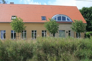 Das Landhaus - Ihre Maisonette Ferienwohnung im OG mit Weitblick in pure Natur