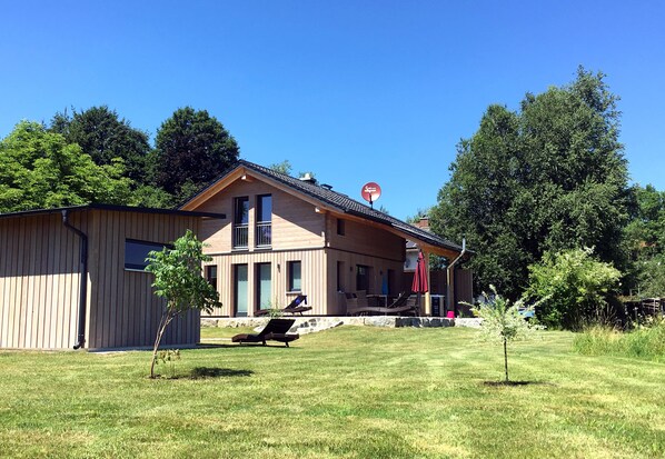 Chalet mit Garten