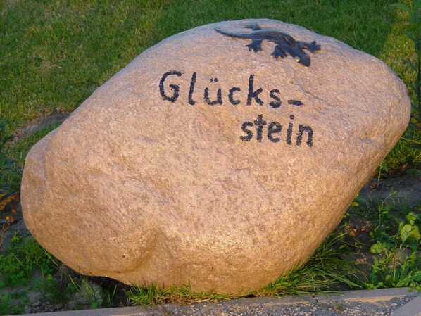 Fe-Wo Glücksstein