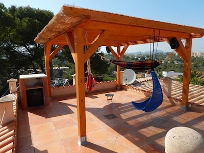 Villa en 2 hermosas bahías con playa de arena, piscina climatizada, ideal para. niños