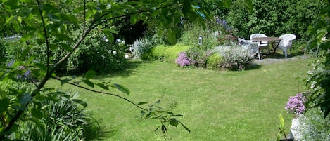 Garten zum Entspannen und Grillen