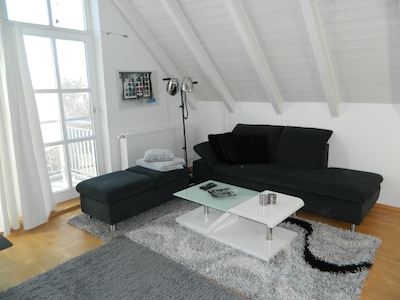Loft apartment with 3 bedrooms at the gates of Munich near the airport!