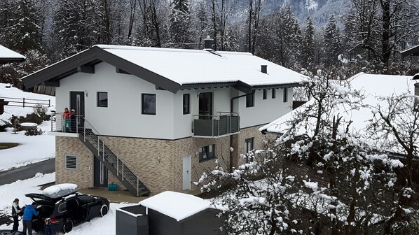 Haus Alpin Lofer im Winter
