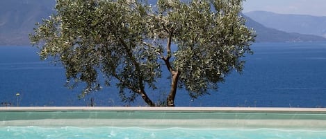 View on the Péloponnese from the pool