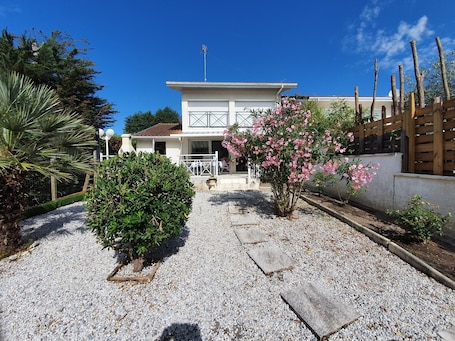 Villa cÎté jardin