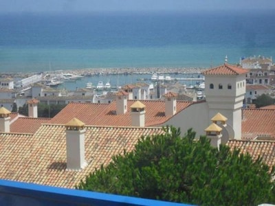 MAGNIFICENT VIEW - ANY COMFORT - AC - WIFI - TV SAT - NEAR BEACH AND MARINA