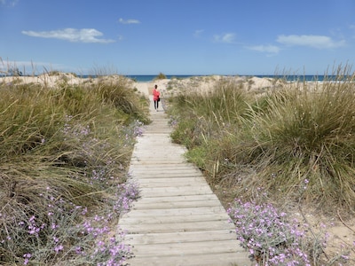 Gemütliches Haus, direkt am Strand und am Golfplatz in ruhiger Urbanisation