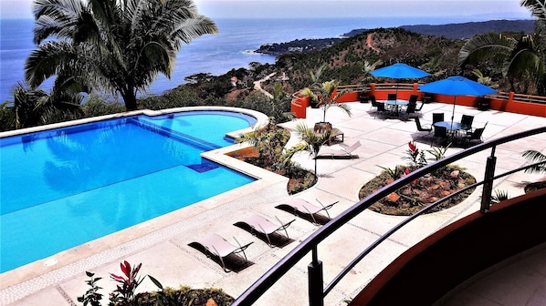 Pool and patio at the condos at Vista Encantada