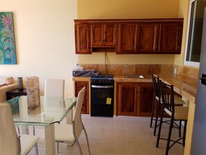 Kitchen, Dining area