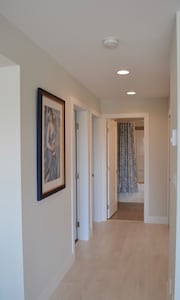 New! Modern, Ocean View, 2-bedroom Suite - Sechelt, Bc