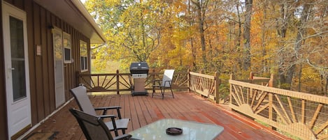 Relax on the deck. Scenic view. propane grill, We keep the tank turned off.