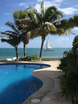 Welcome to our Caribbean paradise
