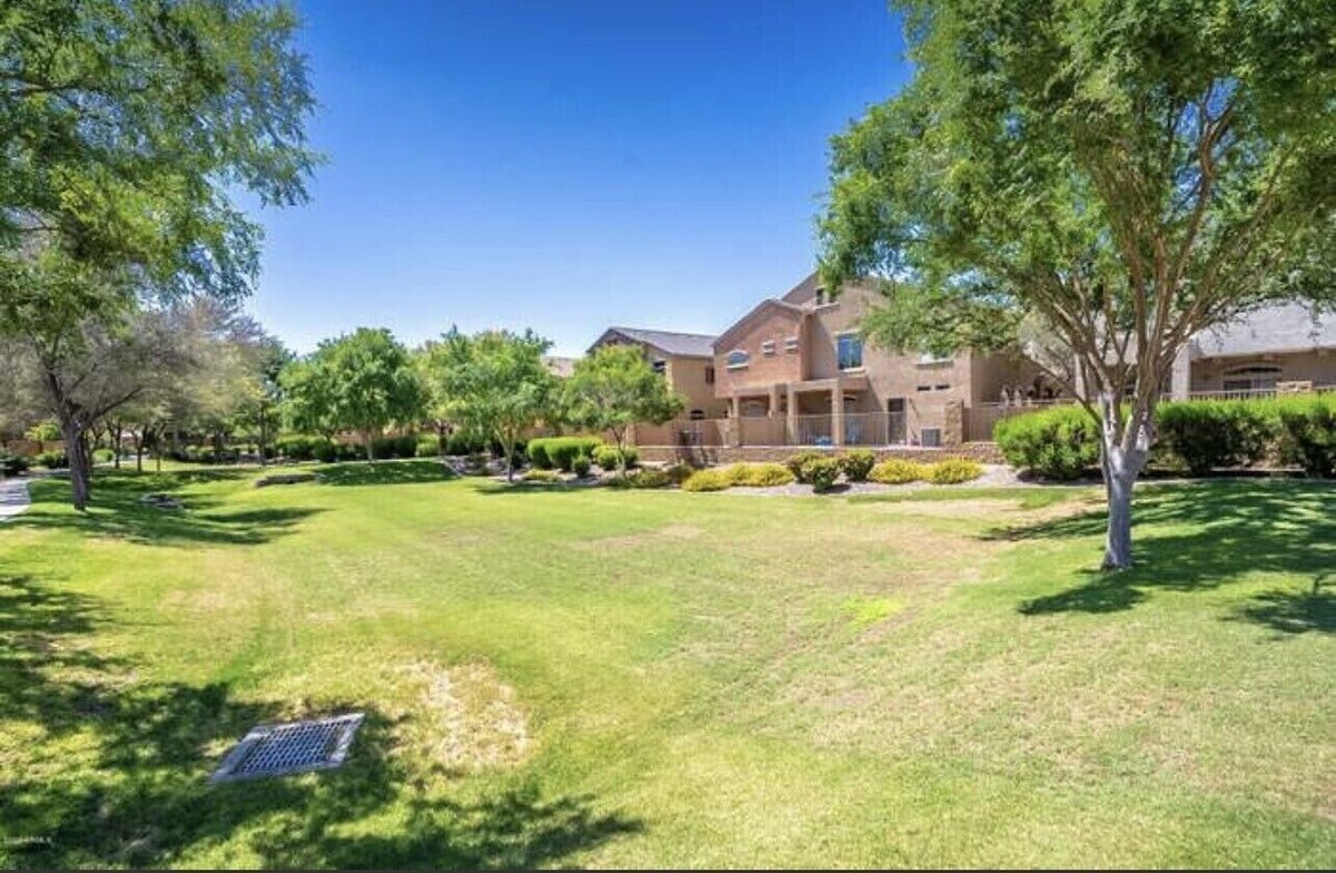 Beautiful, upscale fully furnished 3BR, Townhome in popular Mesa gated community
