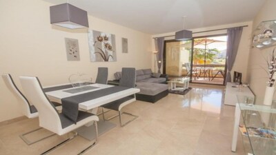 Comfortable apartment in a residence with 5 swimming pools and free WIFI!