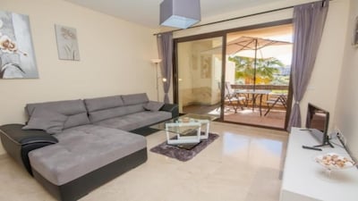 Comfortable apartment in a residence with 5 swimming pools and free WIFI!