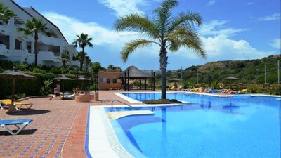 Comfortable apartment in a residence with 5 swimming pools and free WIFI!