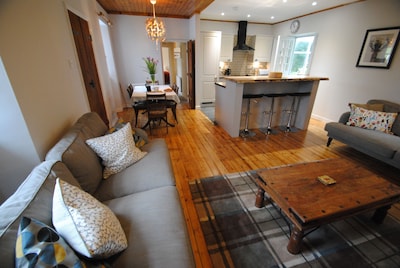 Beautifully restored farm cottage located on stunning deer farm near Edinburgh