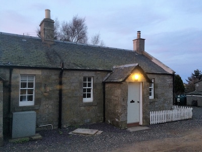Beautifully restored farm cottage located on stunning deer farm near Edinburgh