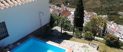 Piscina privada pequeña 