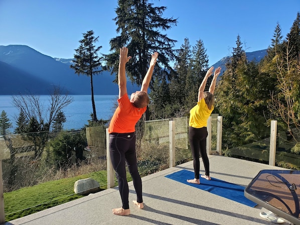 YOGA  WITH  THE SEA-VIEW