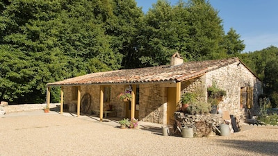 Peaceful Dordogne location, nature lovers paradise.