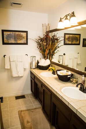 Spacious Bathroom with Dual Sinks and Plenty of Counter Space