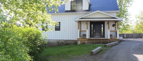 Lake Street Carriage House