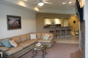 Living Room (2)