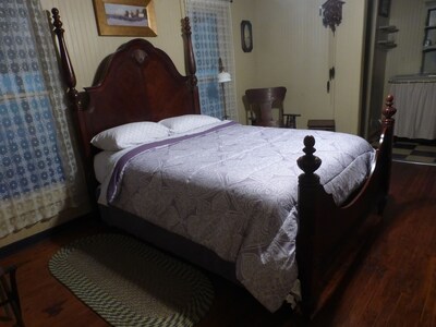 Cozy Cottage at Lavender Farm near Jack Daniel's Distillery, with breakfast