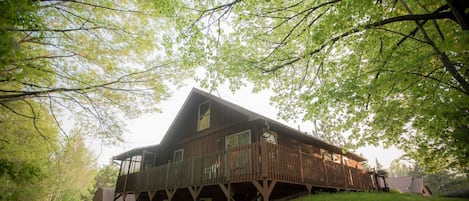 The Cedar House of the Shire. View of the wraparound deck.