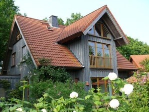 Haus Gartenansicht