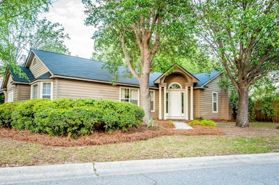 Ranch near beaches, downtown, Shem Creek, Old Village