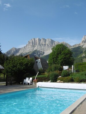 Piscine privée à la residence