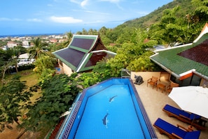 Fabulous Ocean and sunset views from your private infinity pool