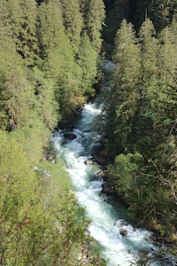 Luxury Camping on the Cascade River - Gateway to North Cascades National Park  