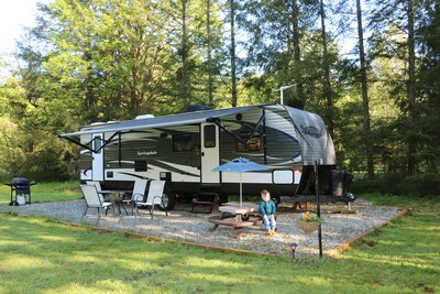 Luxury Camping on the Cascade River - Gateway to North Cascades National Park  