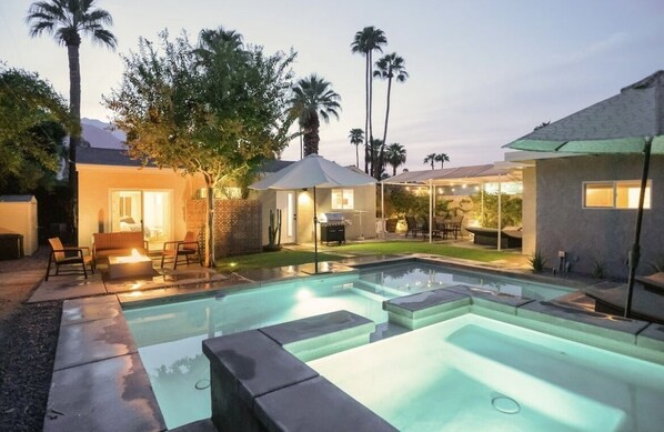 Sunset in Palm Springs 